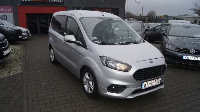FORD Tourneo Courier 
