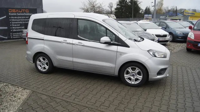 FORD Tourneo Courier 
