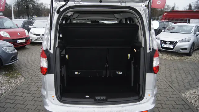 FORD Tourneo Courier 