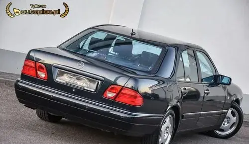 MERCEDES-BENZ Klasa E 