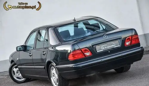 MERCEDES-BENZ Klasa E 