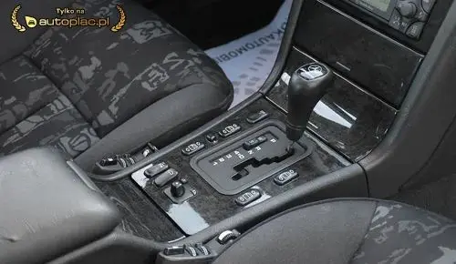 MERCEDES-BENZ Klasa E 