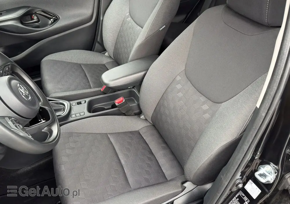 TOYOTA Yaris Hybrid 1.5 VVT-i Elegant