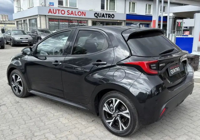 TOYOTA Yaris Hybrid 1.5 VVT-i Elegant