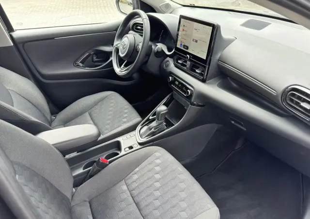 TOYOTA Yaris Hybrid 1.5 VVT-i Elegant