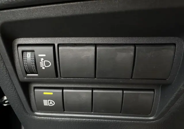 TOYOTA Yaris Hybrid 1.5 VVT-i Elegant