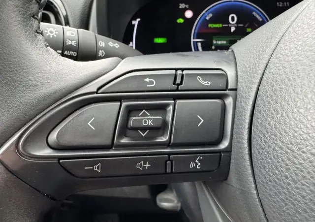 TOYOTA Yaris Hybrid 1.5 VVT-i Elegant