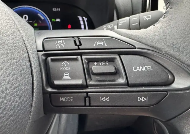 TOYOTA Yaris Hybrid 1.5 VVT-i Elegant