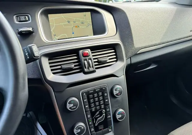 VOLVO V40 D2 Drive-E Kinetic