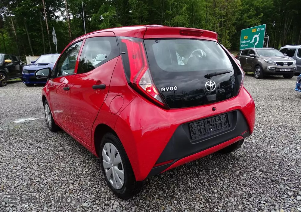 TOYOTA Aygo X-business