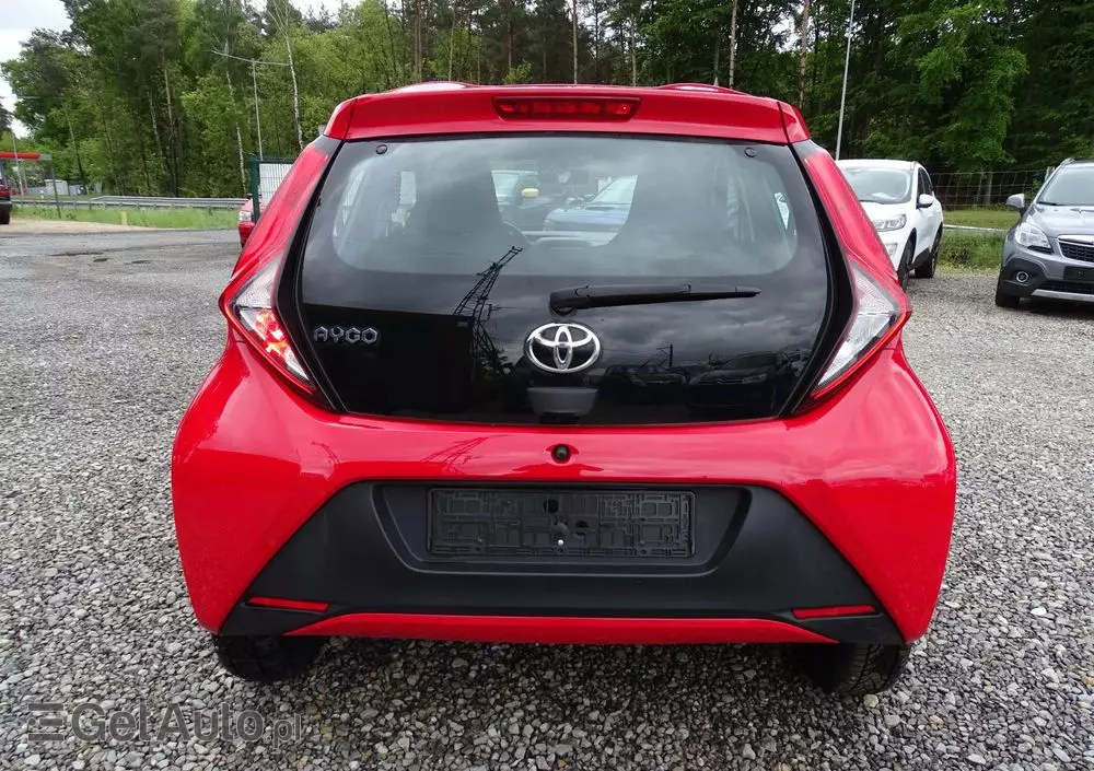 TOYOTA Aygo X-business