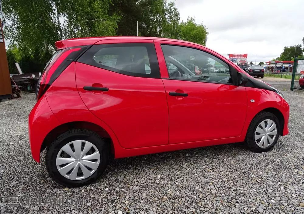 TOYOTA Aygo X-business