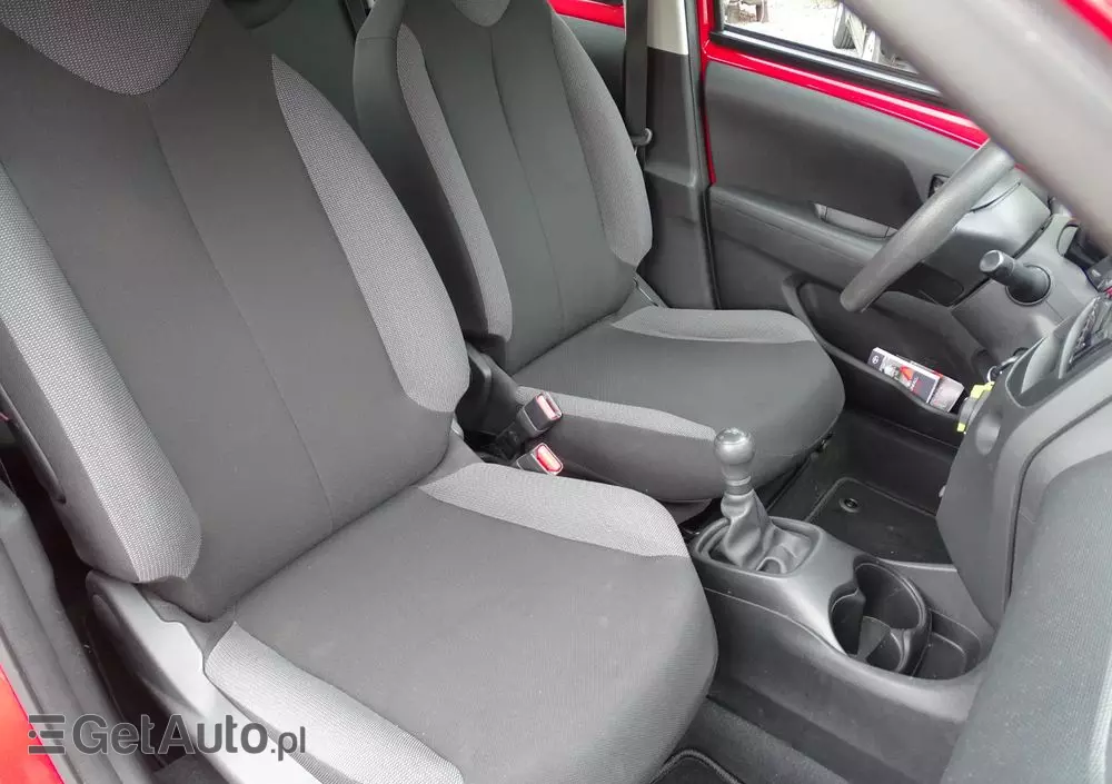 TOYOTA Aygo X-business