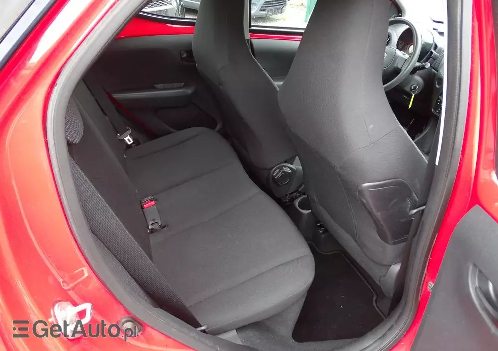 TOYOTA Aygo X-business