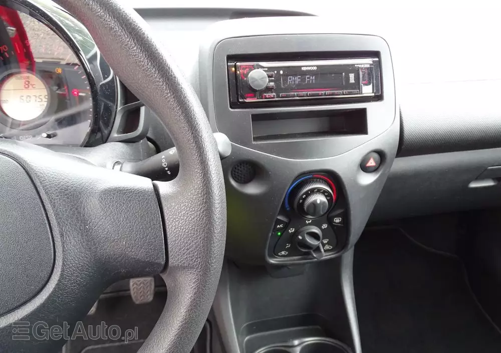 TOYOTA Aygo X-business