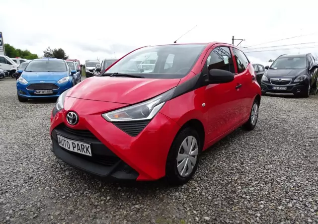 TOYOTA Aygo X-business