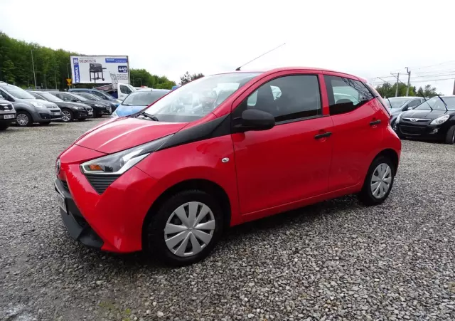 TOYOTA Aygo X-business