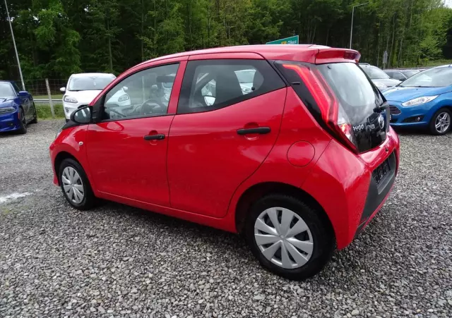 TOYOTA Aygo X-business