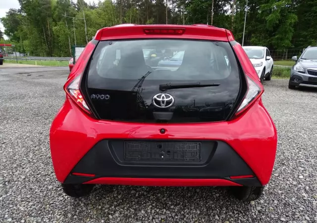 TOYOTA Aygo X-business