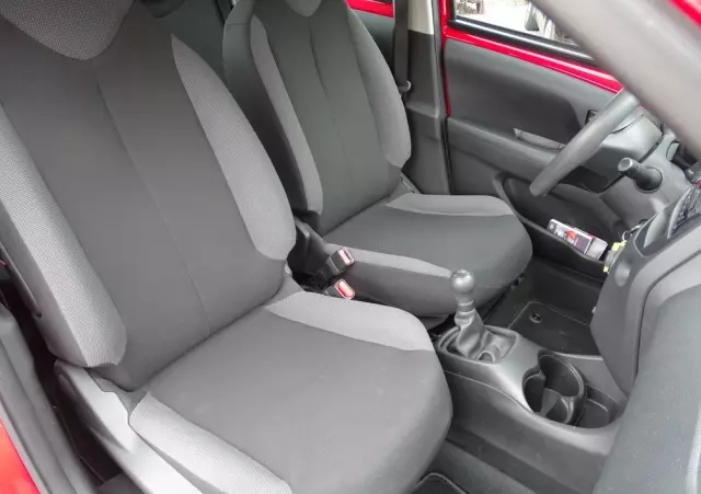 TOYOTA Aygo X-business