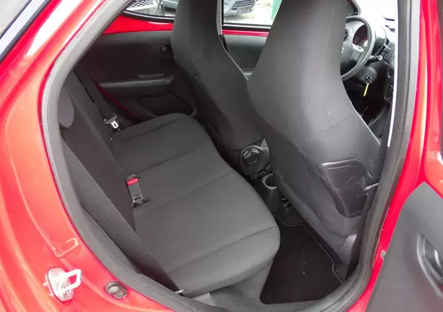 TOYOTA Aygo X-business