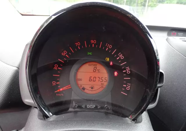 TOYOTA Aygo X-business