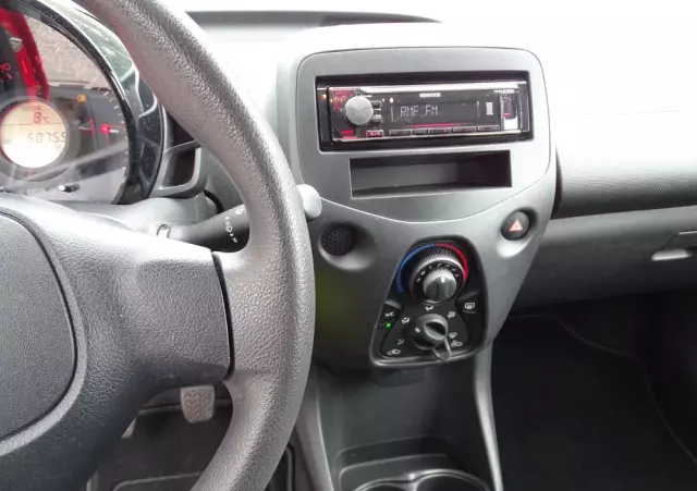 TOYOTA Aygo X-business