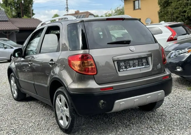 FIAT Sedici 1.6 16V 4x4 Emotion