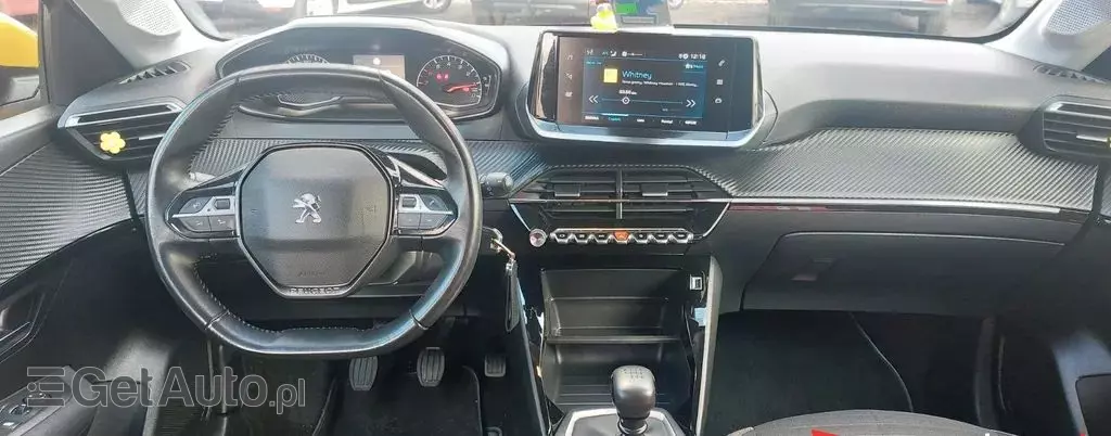PEUGEOT 208 