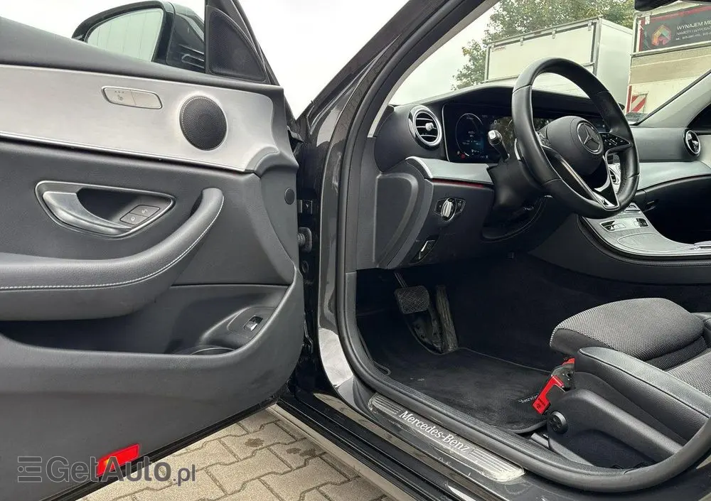MERCEDES-BENZ Klasa E 