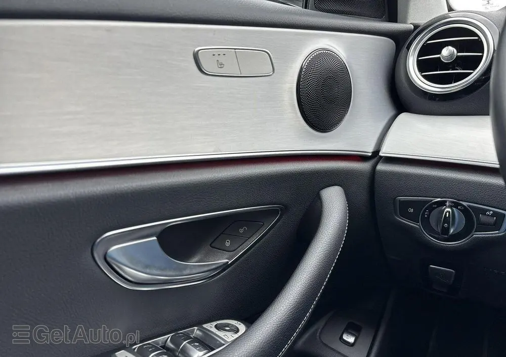 MERCEDES-BENZ Klasa E 