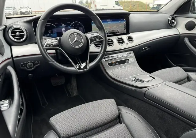 MERCEDES-BENZ Klasa E 