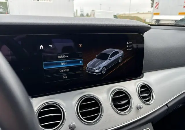 MERCEDES-BENZ Klasa E 