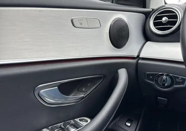 MERCEDES-BENZ Klasa E 