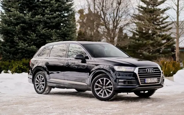 AUDI Q7 