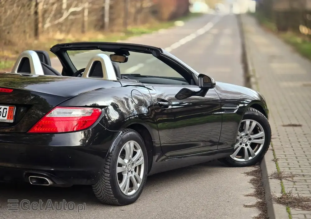 MERCEDES-BENZ SLK 200 BlueEFFICIENCY 7G-TRONIC Roadster pur