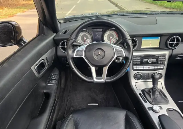 MERCEDES-BENZ SLK 200 BlueEFFICIENCY 7G-TRONIC Roadster pur