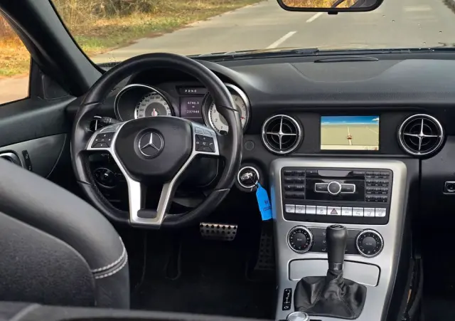 MERCEDES-BENZ SLK 200 BlueEFFICIENCY 7G-TRONIC Roadster pur