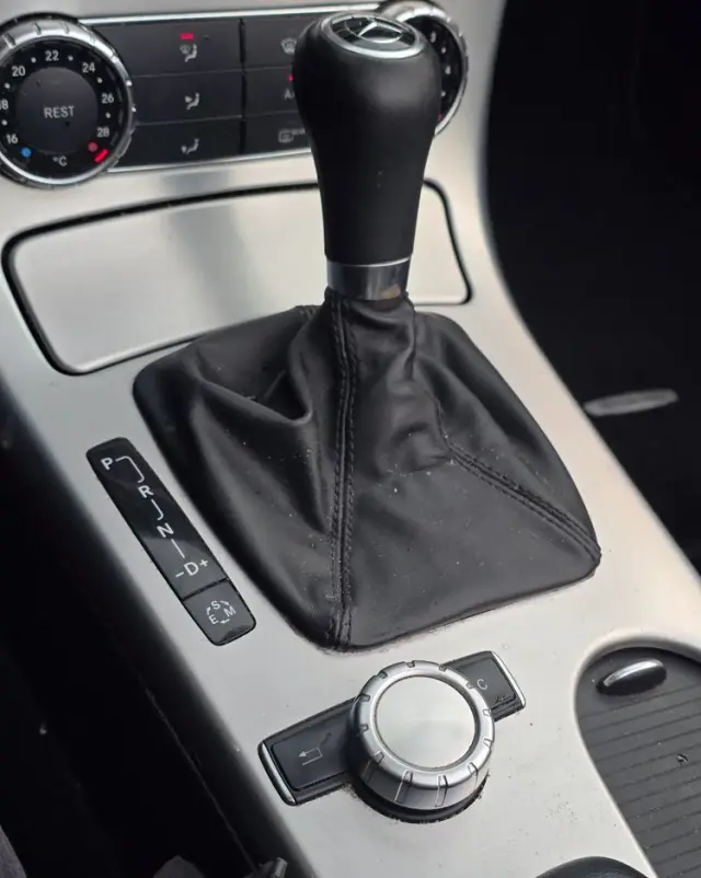 MERCEDES-BENZ SLK 200 BlueEFFICIENCY 7G-TRONIC Roadster pur