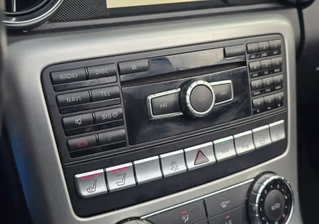 MERCEDES-BENZ SLK 200 BlueEFFICIENCY 7G-TRONIC Roadster pur