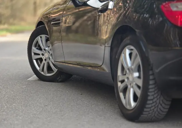 MERCEDES-BENZ SLK 200 BlueEFFICIENCY 7G-TRONIC Roadster pur