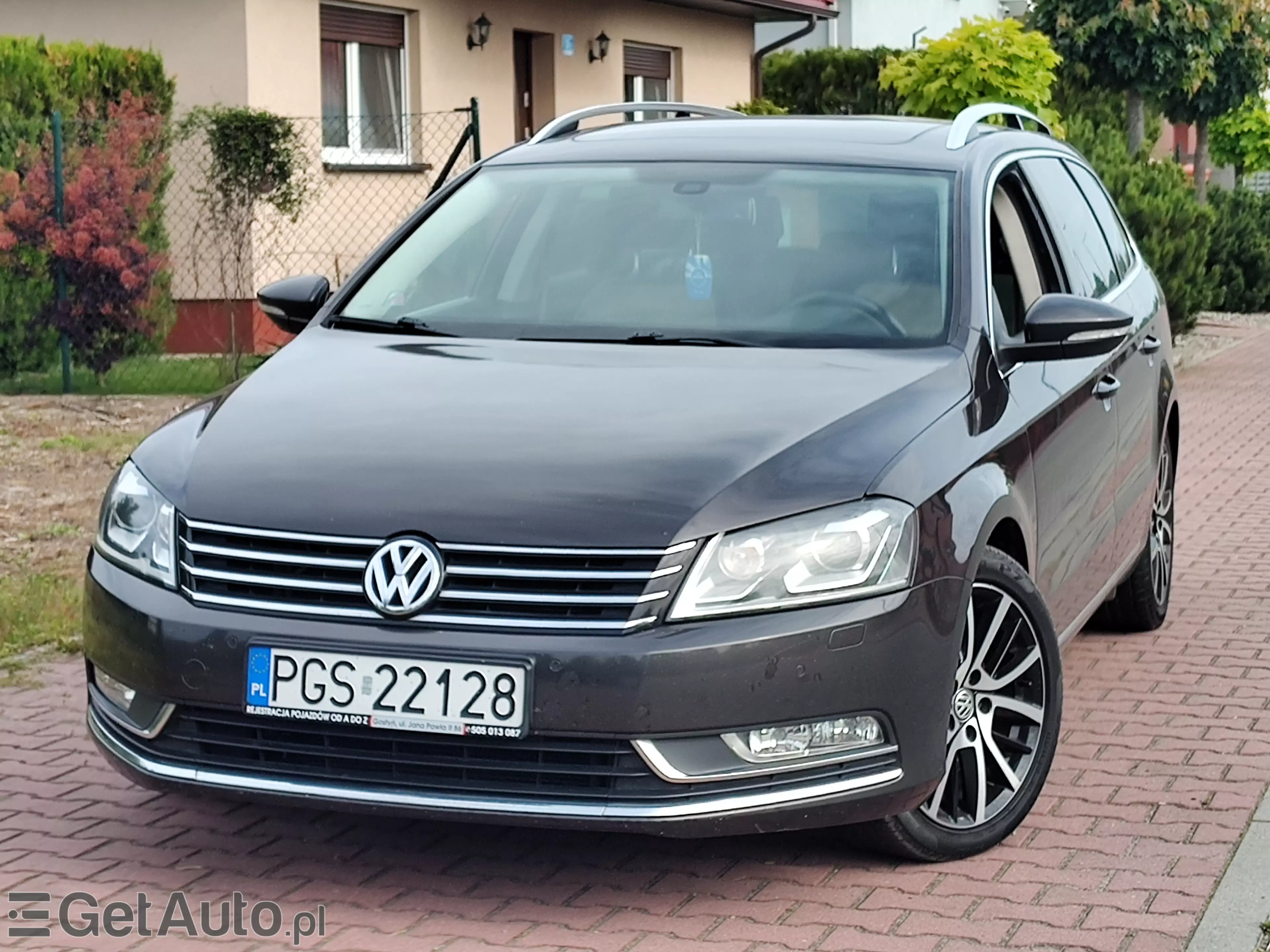 VOLKSWAGEN Passat Highline