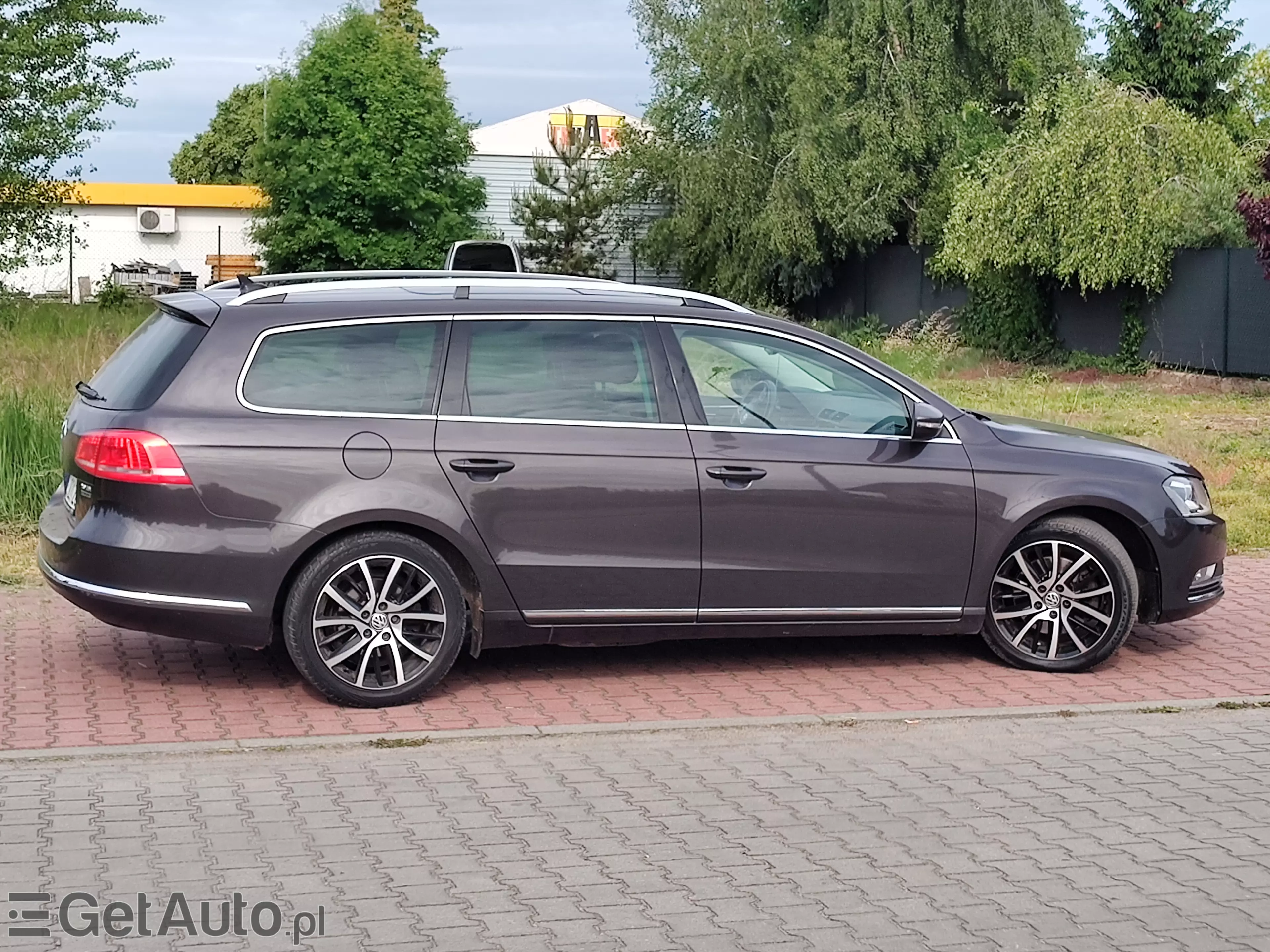 VOLKSWAGEN Passat Highline