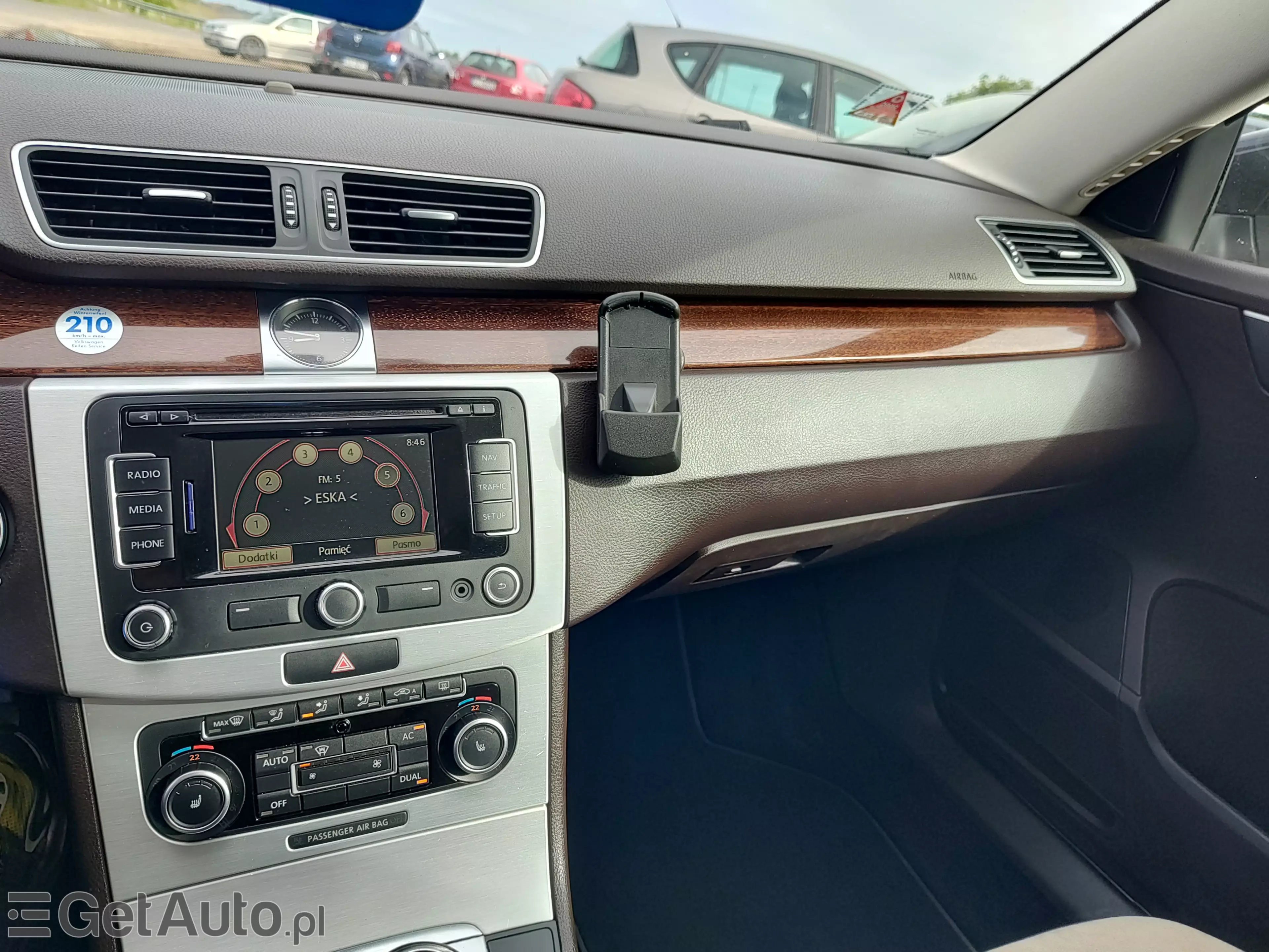 VOLKSWAGEN Passat Highline