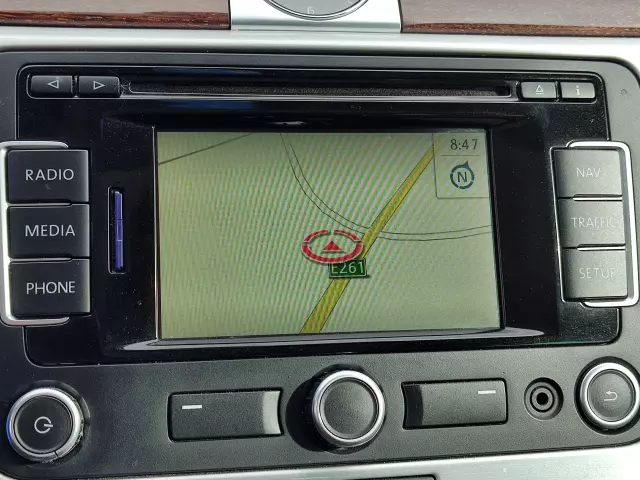 VOLKSWAGEN Passat Highline