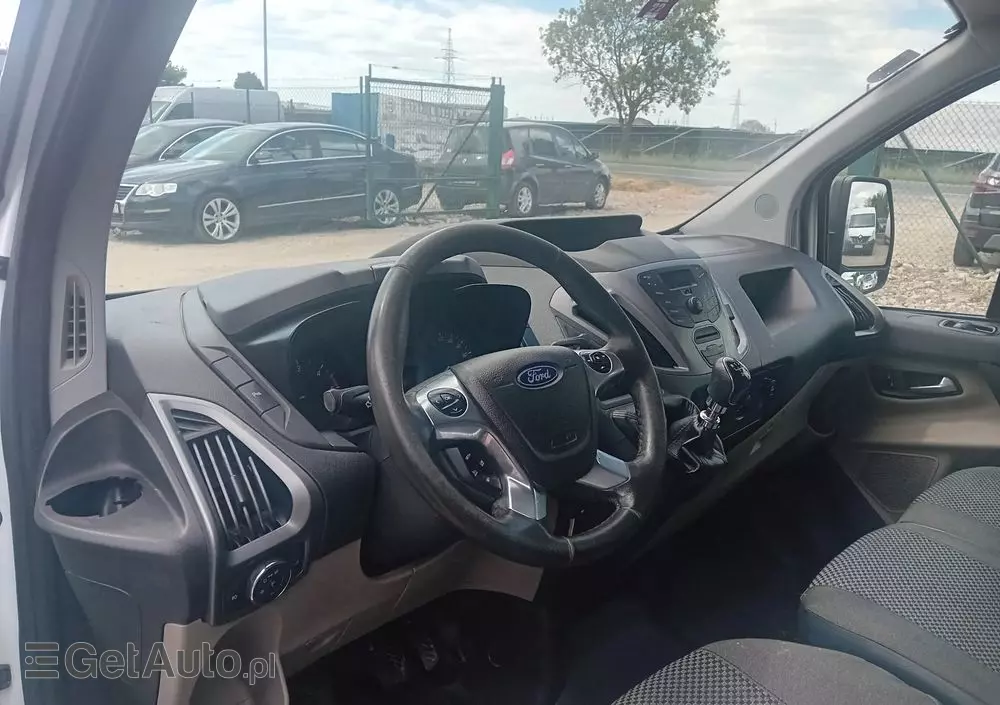 FORD Transit Custom Brygadówka 6- osobowy 