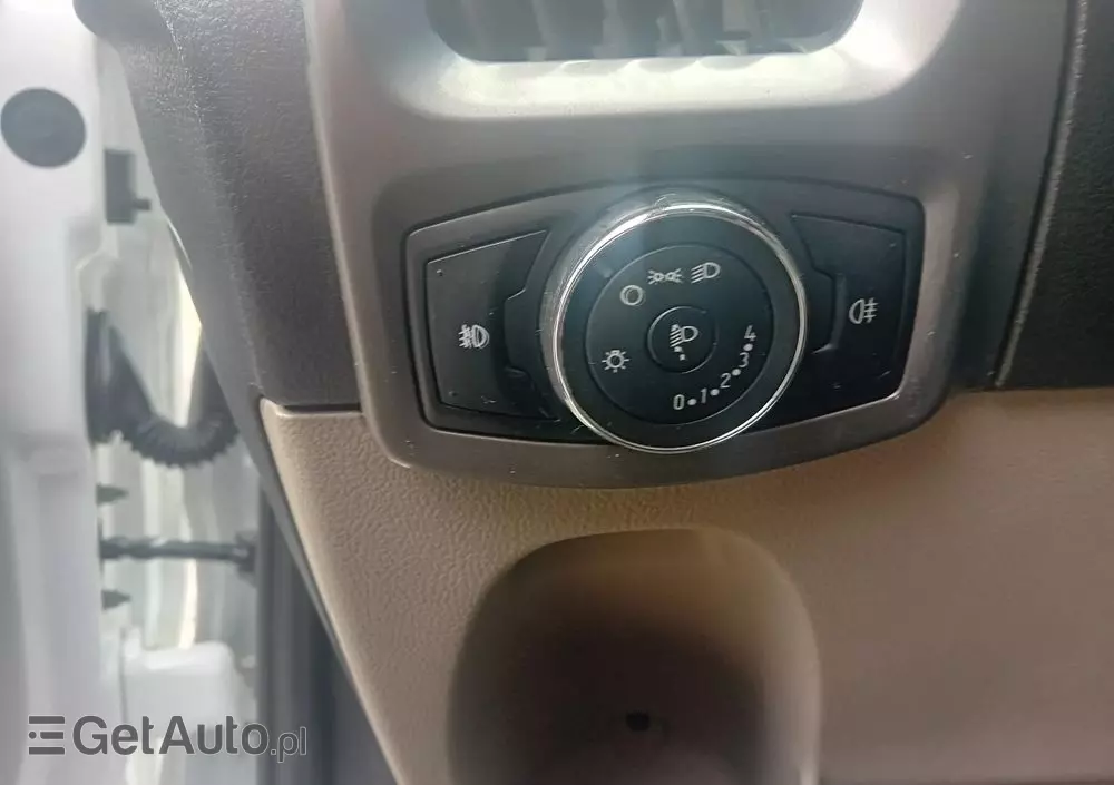 FORD Transit Custom Brygadówka 6- osobowy 