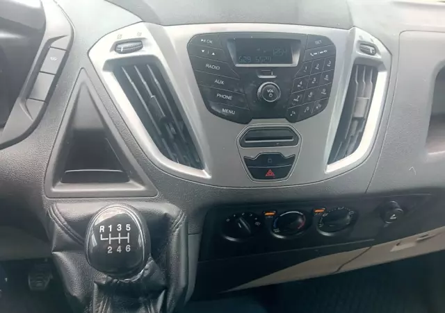 FORD Transit Custom Brygadówka 6- osobowy 