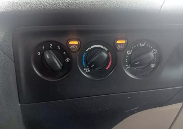 FORD Transit Custom Brygadówka 6- osobowy 