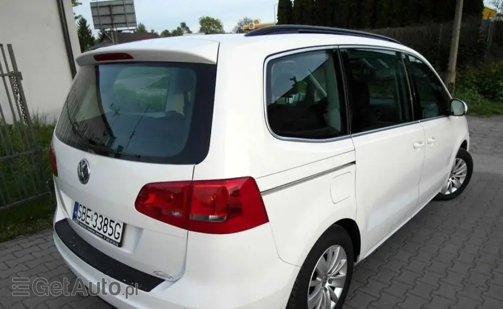 VOLKSWAGEN Sharan 